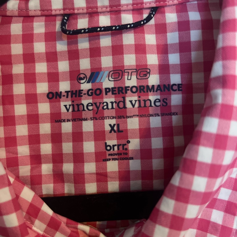 Vineyard Vines Button Down - image 3